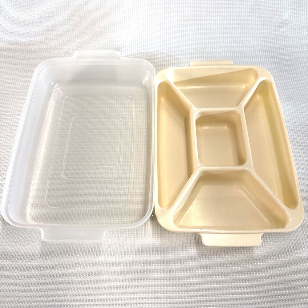 Vintage Rubbermaid Servin Saver 0833 Divided Serving Vegetable Tray Almond w/lid